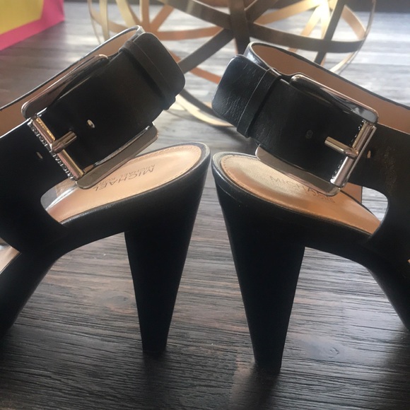 Micheal Kors black, open-toe 4” heels size 10 - Picture 4 of 8
